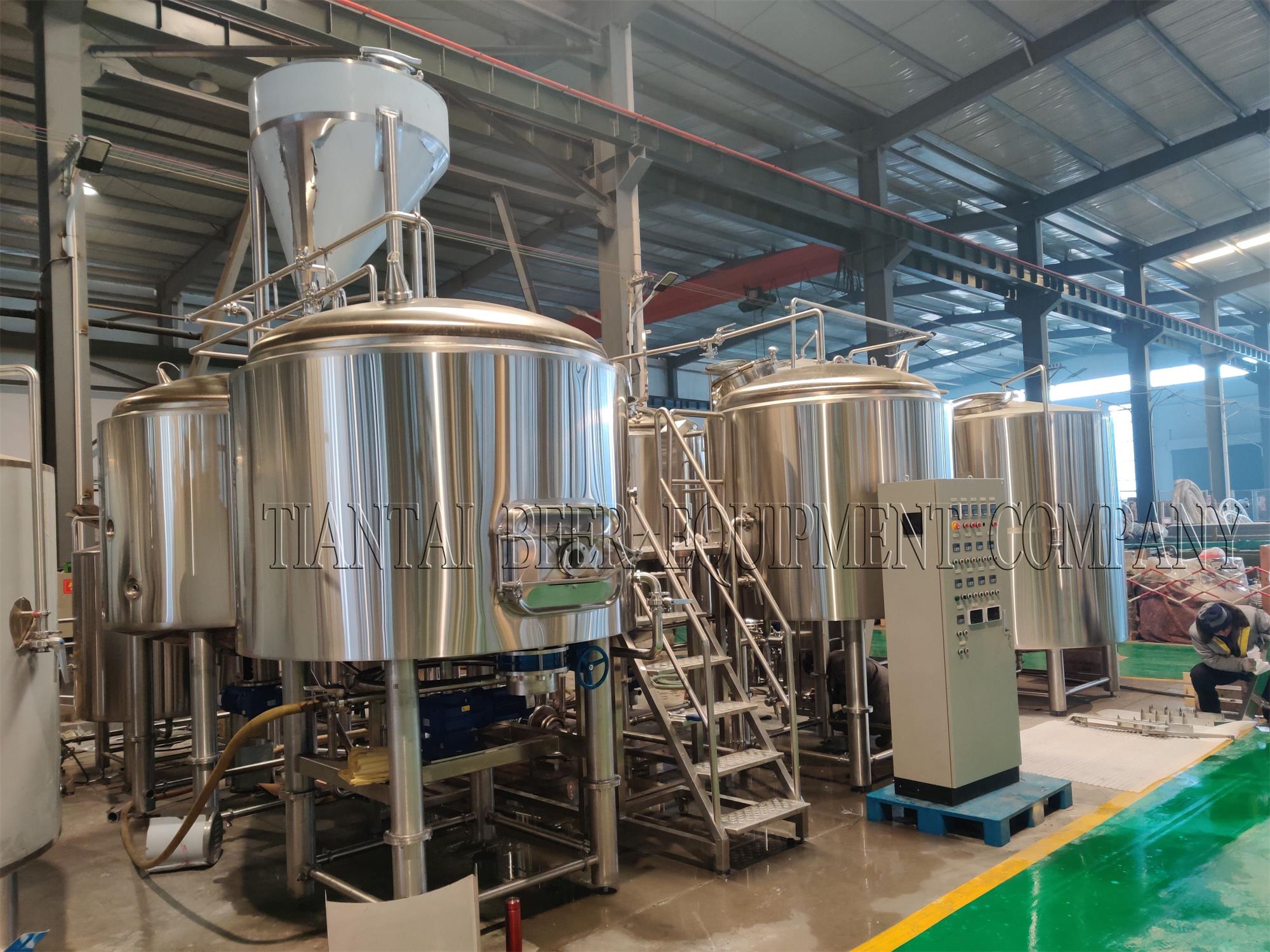 <b>2000л Пивоварня и минипивзаводы перевозка в Россию.</b>