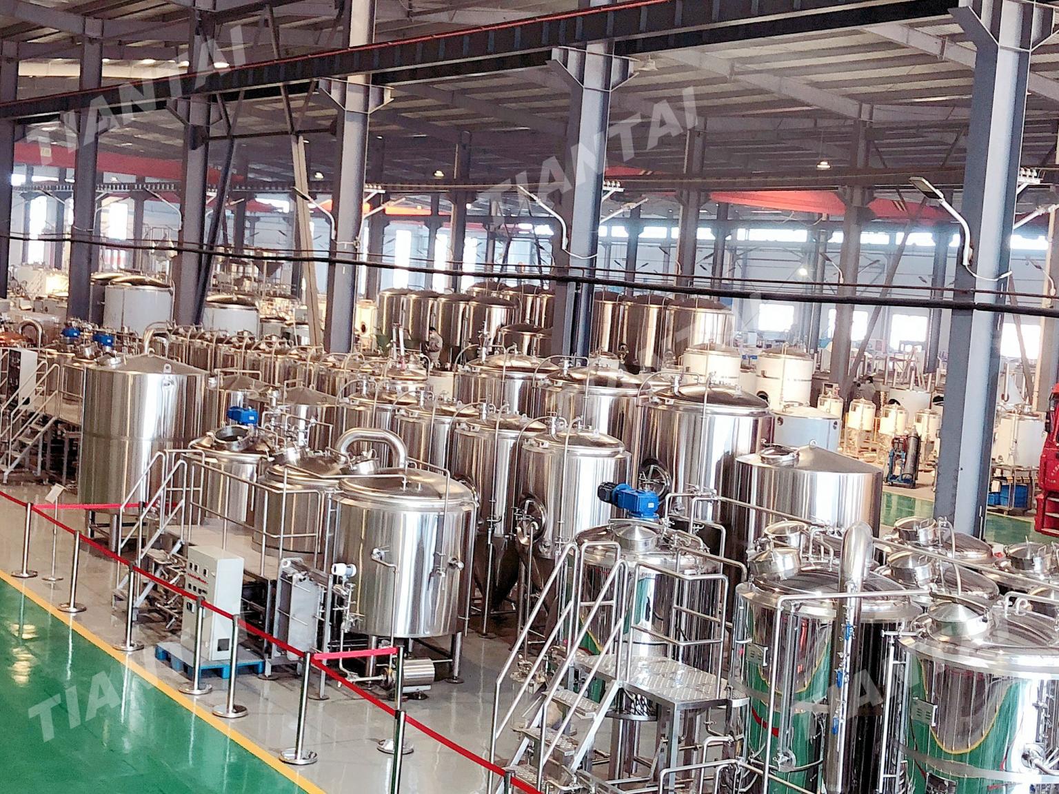 <b>800л  Минипивзавод и пивоварня из нержавейки в Канаду.</b>